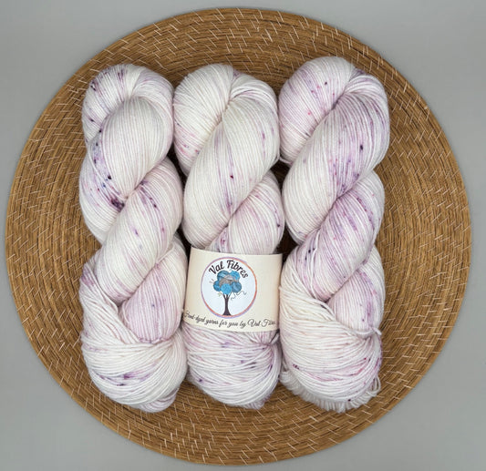 White Lily - Merino Fingering
